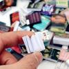 100 Stück Zufällige Miniatur Klassische Bücher Mini Wende-Bücher Notizbuch Möbel Dekoration Zubehör