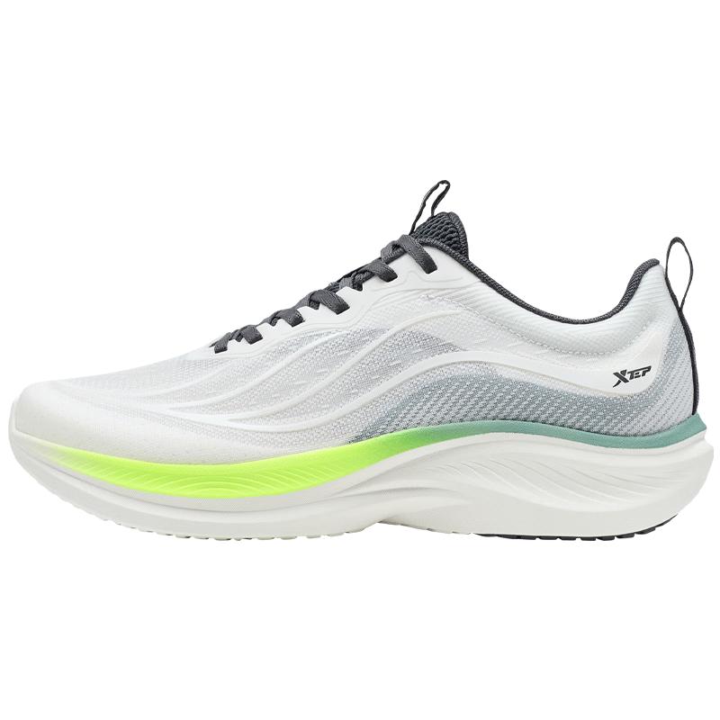 

Xtep Light Wing 5 Men s Running Shoes US 7.5
