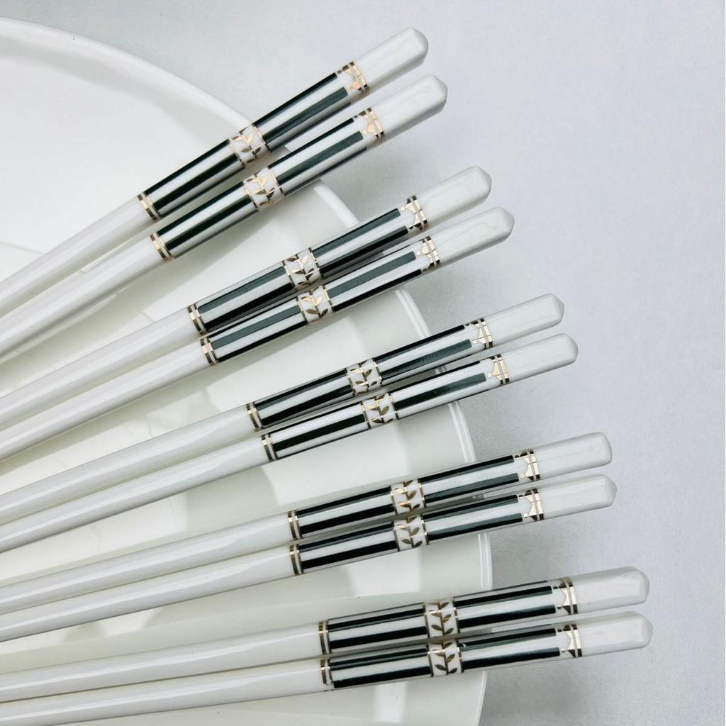 High-Temperature Resistant Luxury Macaron Color Ceramic Chopsticks - Easy to Clean