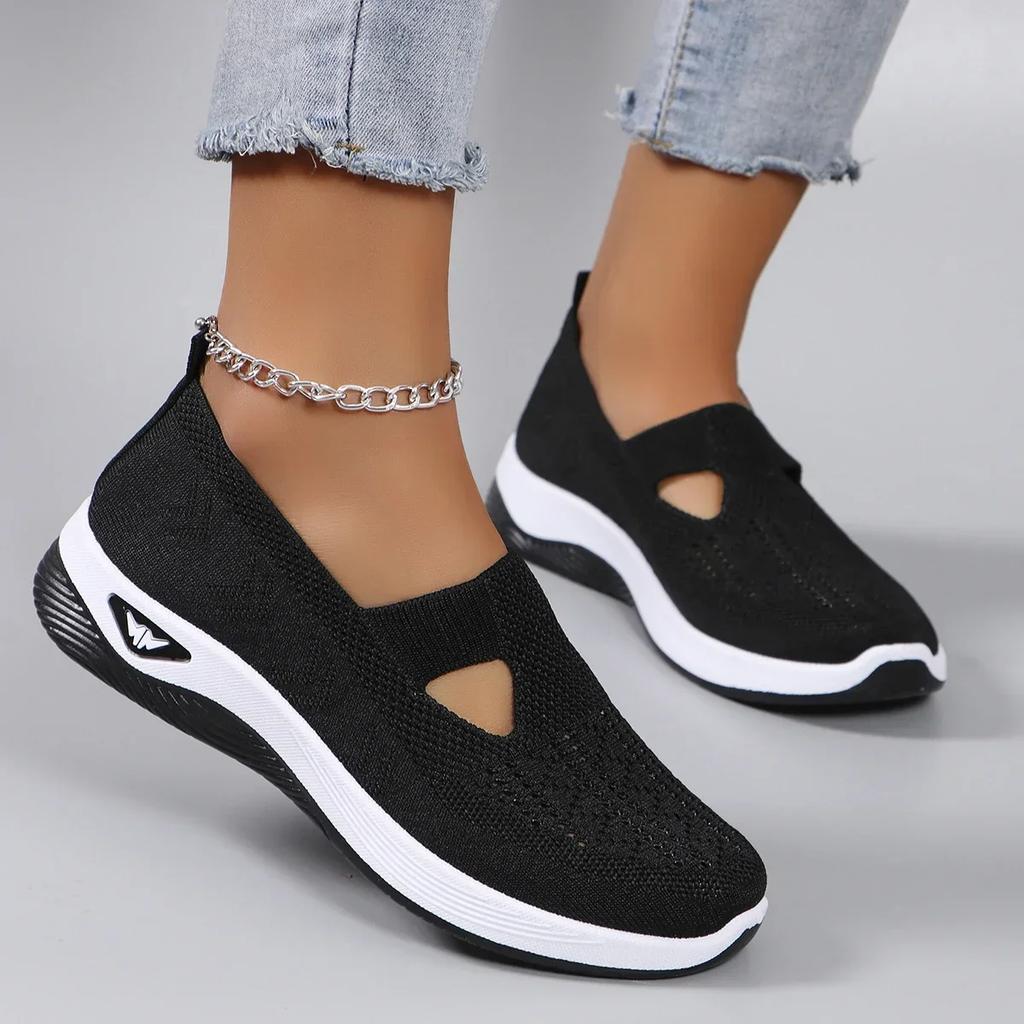Fashion Women's Shoes Spring New Middle Aged and Elderly Mom Shoes Soft Soled Breathable Women's Casual ShoesSports Shoes