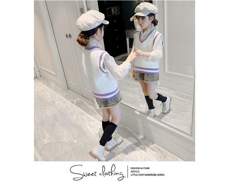 Girls' V-Neck Knitted Vest - Autumn/Winter College Style Fashion for Elementary School Students