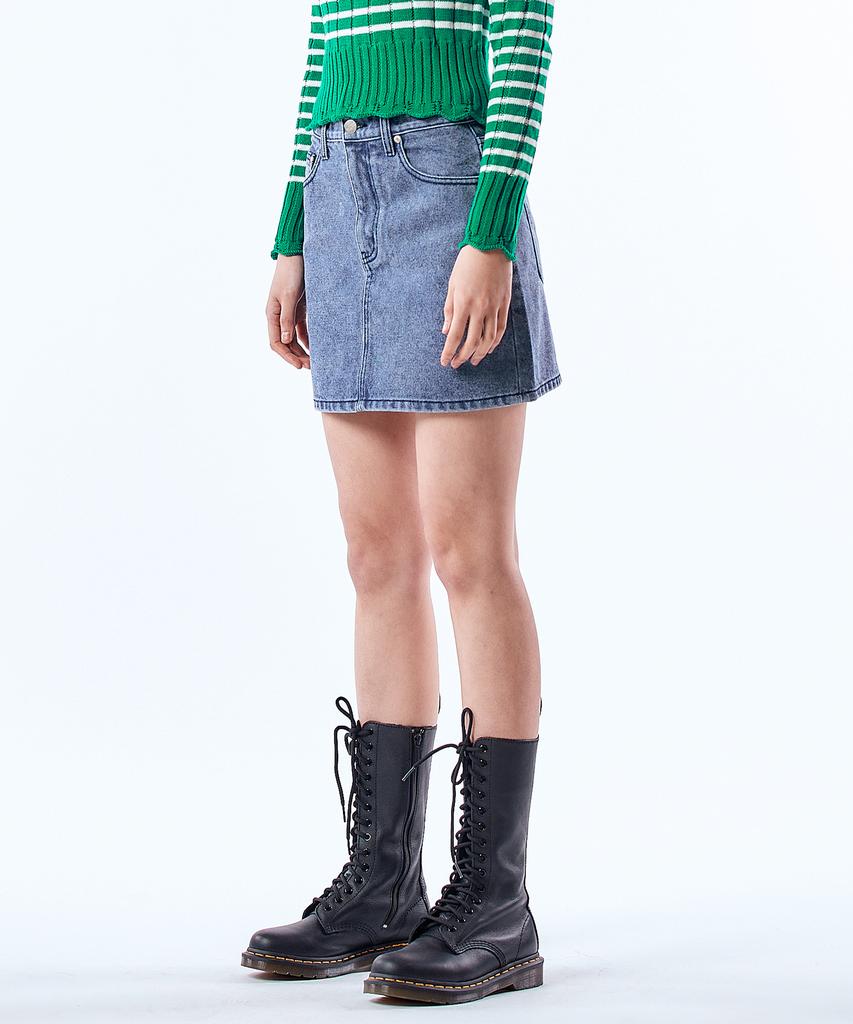 Pillogeulaem Berry Perry Pigment Navy Skirt