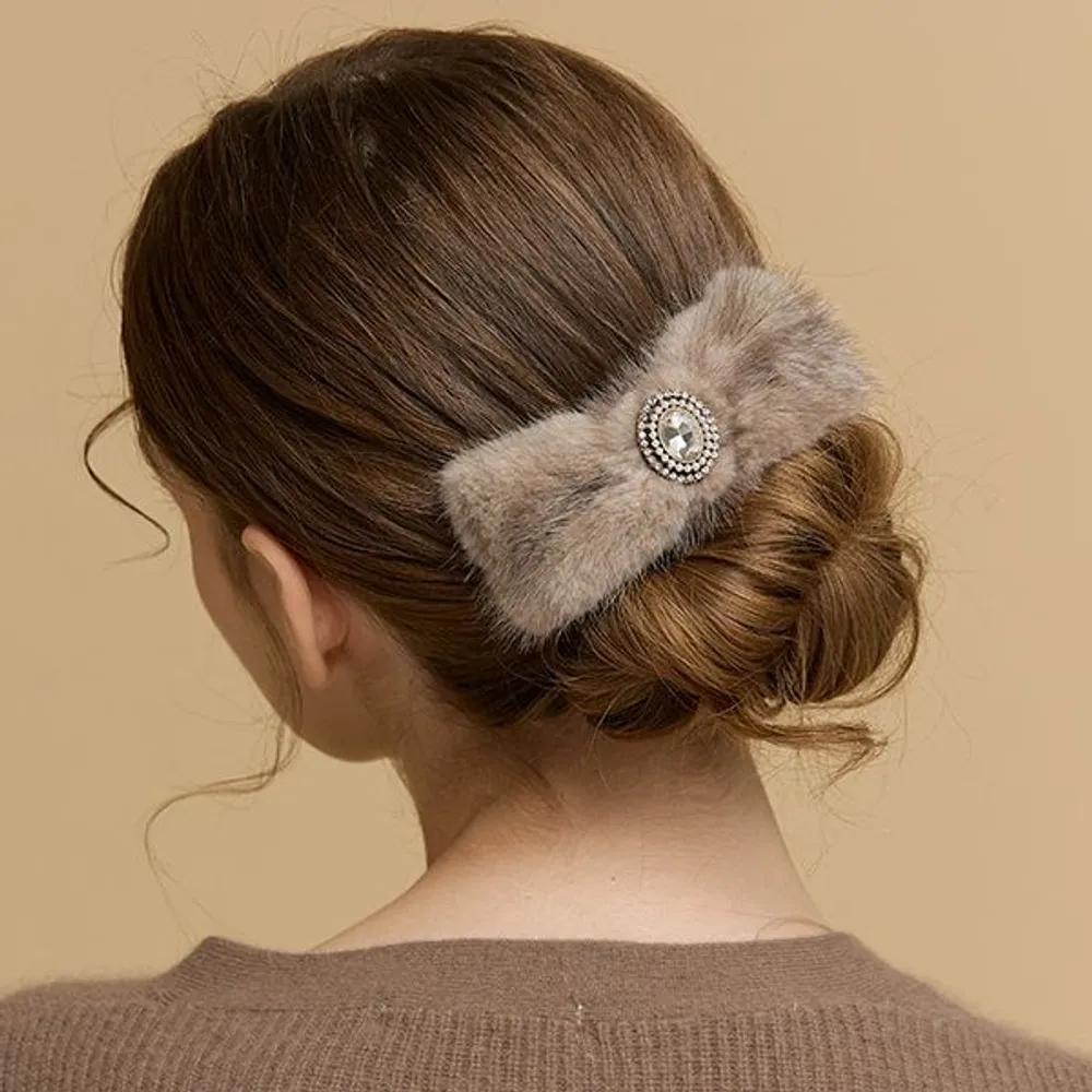 Mink Crystal Ribbon Pin JP-24-497AB beige