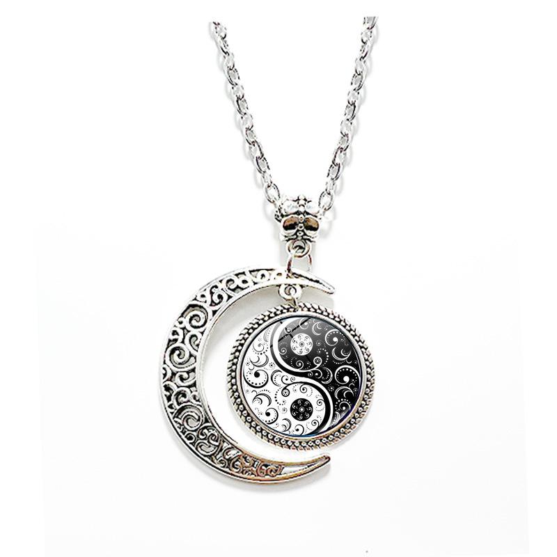 1Pc Tai Chi Star Moon Necklace, Retro Punk Carved Skull Alloy Chain Sweater Accessory