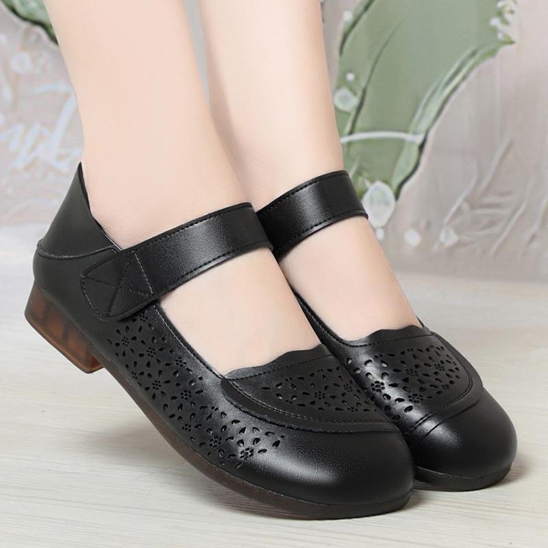 Fashion Spring Summer Soft Leather Mother Flats Soft Bottom Comfortable Breathable Casual Shoes Simple Fashion Temperament Trend 2024