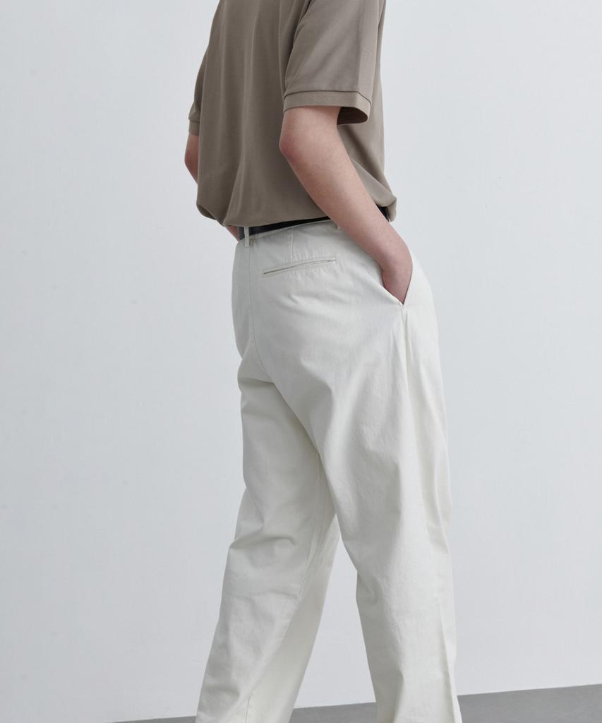 MUSINSA STANDARD Reverse One-Tuck Regular Fit Chino Pants [Cream]