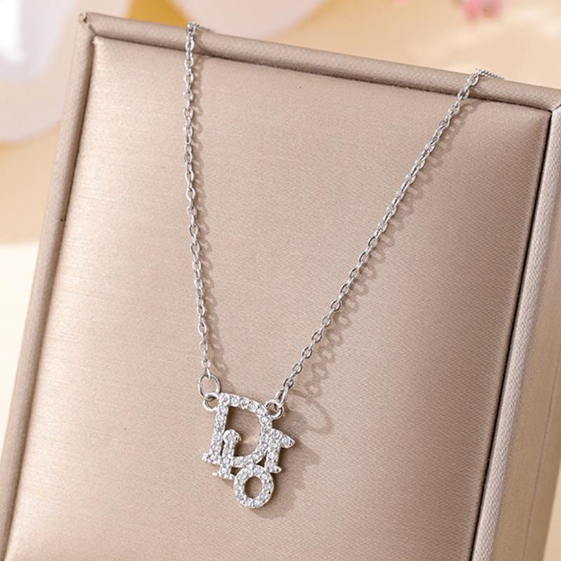 Women's Silver Titanium Steel Necklace with Micro-Inlaid Zircon - Elegant, Durable Clavicle Chain Jewelry
