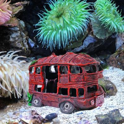 Décoration d'aquarium représentant une épave de voiture pour habitat aquatique