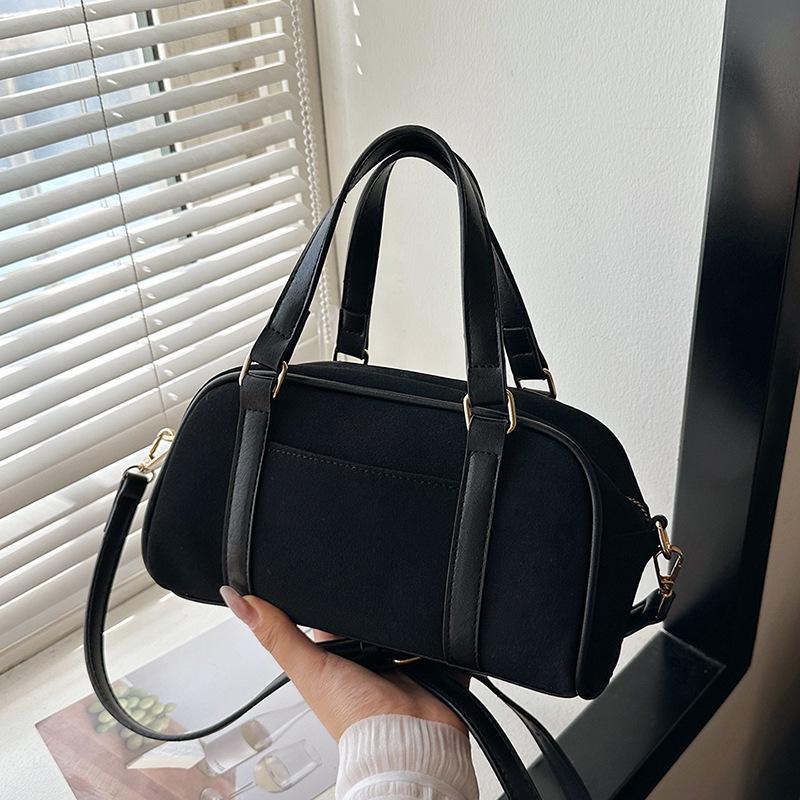 

Large capacity nylon underarm bag women s fashion versatile travel shoulder bag casual hand pillow bag