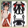 Traje Hanfu de Estilo Antiguo con Maquillaje Elegante y Frescos Accesorios Florales para el Cabello