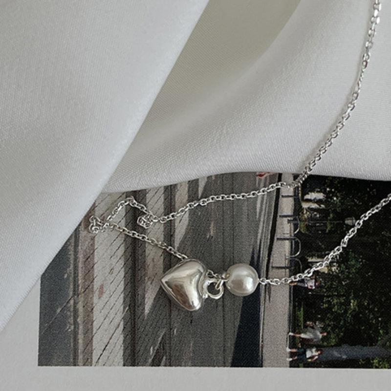 S925 Sterling Silver Heart Pearl Clavicle Necklace, Luxury Minimalist Design, Fashionable Ins Trending Necklace for Women