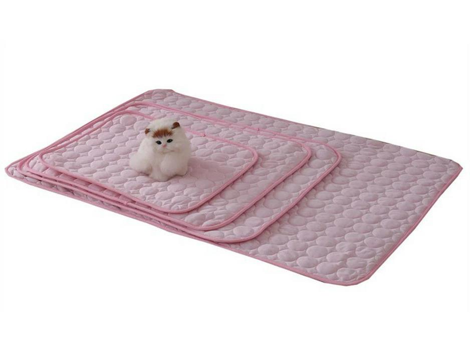 Summer Ice Silk Cooling Mat for Pets - Soft, Comfortable, and Breathable Mat for Cats and Dogs.