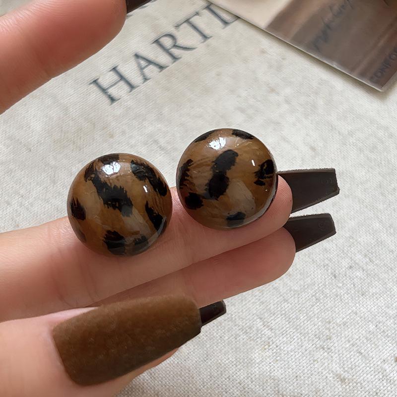 Geometric Leopard Print Heart Flower Stud Earrings - Retro & Versatile Luxury for Women