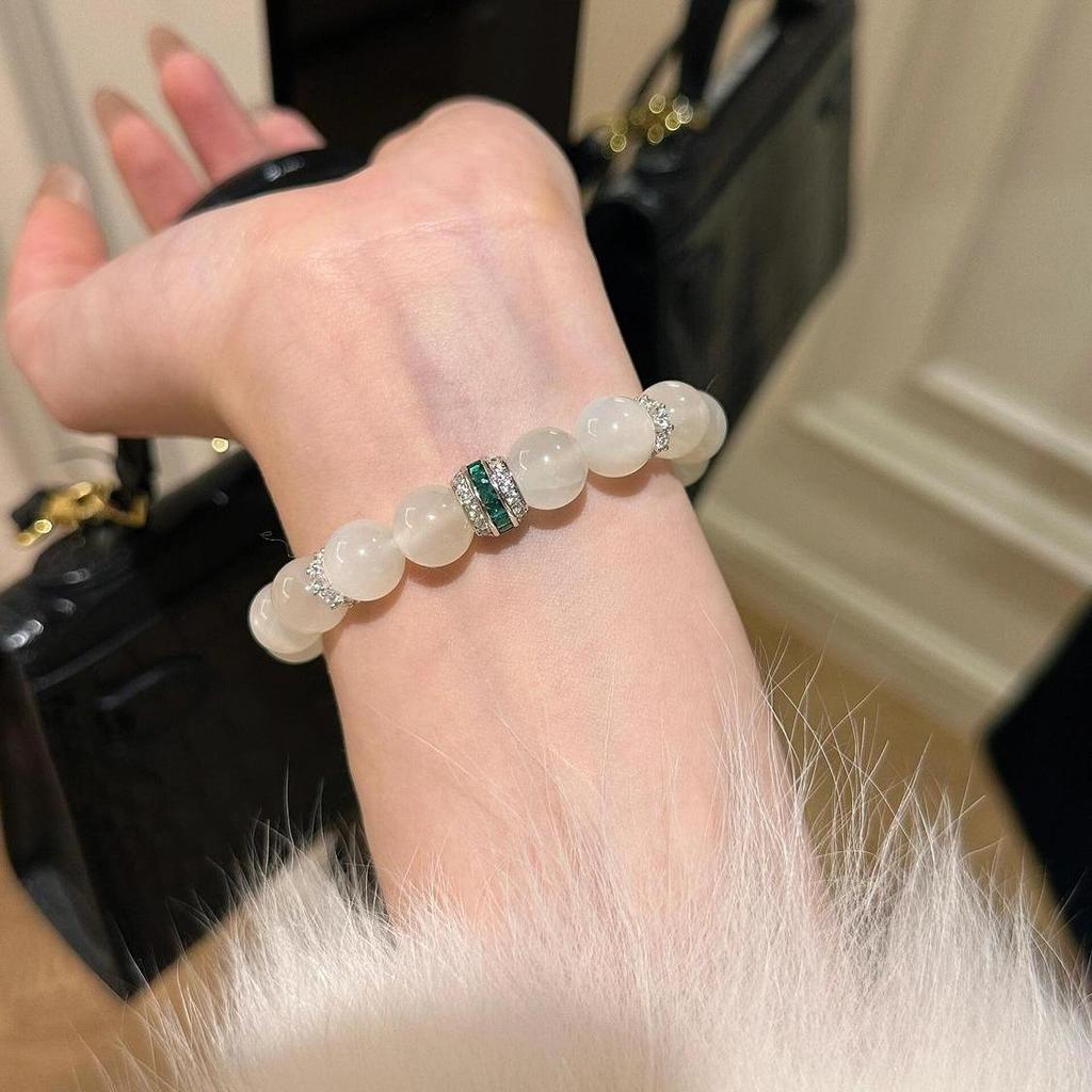 Chinese Moonstone Jade Bracelet: Elegant, Trendy & Versatile Accessory for Women