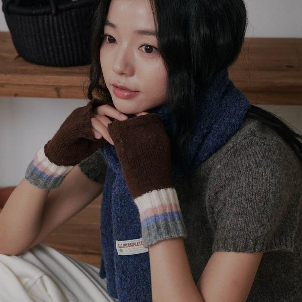 ALLINCOMPLETE Farbige Schicht-Handwärmer 4 Farben