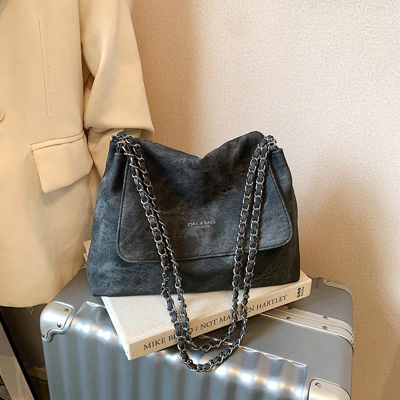 

Premium sense large capacity underarm bag women s bag 2025 new fashion chain shoulder bag simple and versatile commuter bag 30.5*9*21.5 чёрный