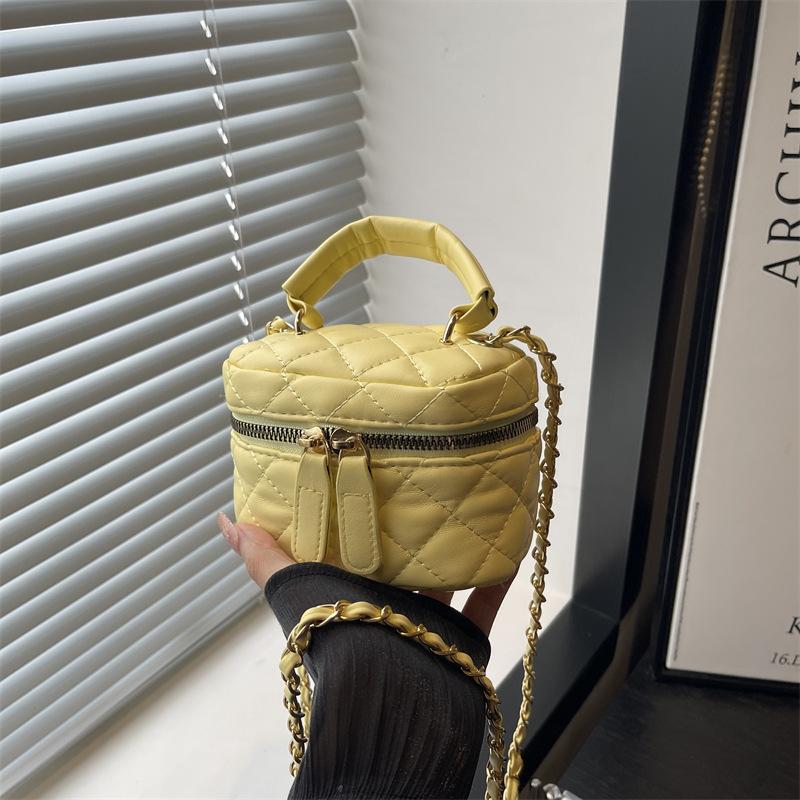 Spring and Summer New Ridge Chain Key Bag Fashionable Mini Portable Mouth Red Envelope High-end Chain Oblique Span Bag