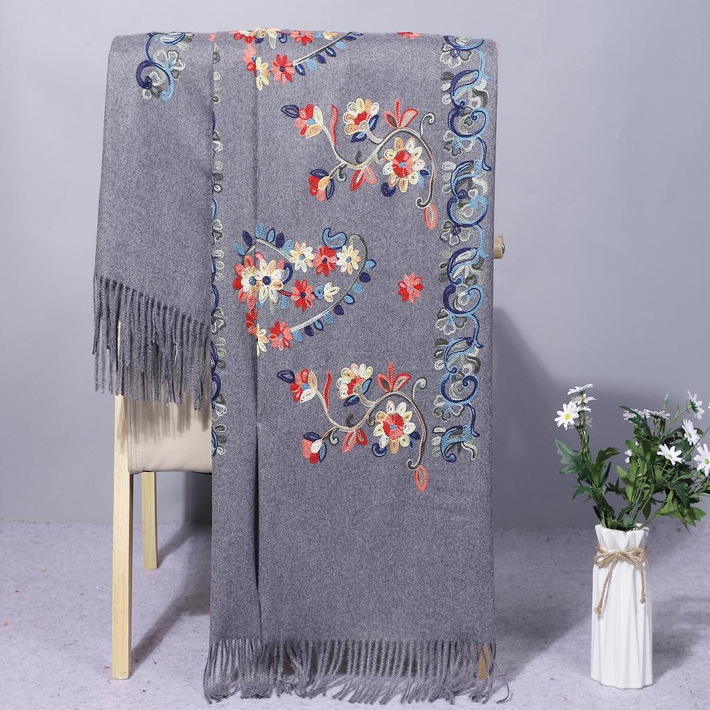 Yunnan Chinese-style embroidered scarf for women, autumn and winter ethnic style cashmere Suzhou embroidery, thickened and warm, dual-use shawl