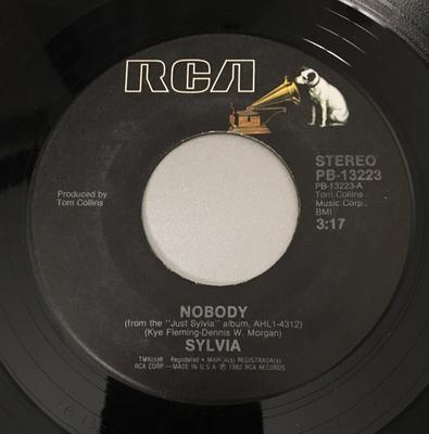 Disque 7 pouces SYLVIA - Nobody PB13223 RCA 1982 US Folk Occasion