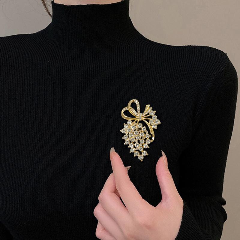 Moda Yapay Elmas Kristal Fiyonk İnci Broşlar Kadın Giyim Mont Takı Aksesuarları Hediyeler