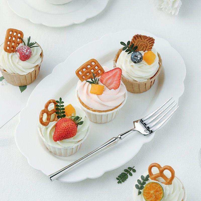 50PCS Disposable Muffin Cups Cupcake Baking Crimped Muffin Cups Paper Tray High Temperature Resistant Baking Muffin Rolled Cup