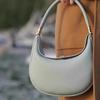 Stredná polmesiačiková PU kabelka pod pazuchu - Dámska módna taška cez rameno a crossbody