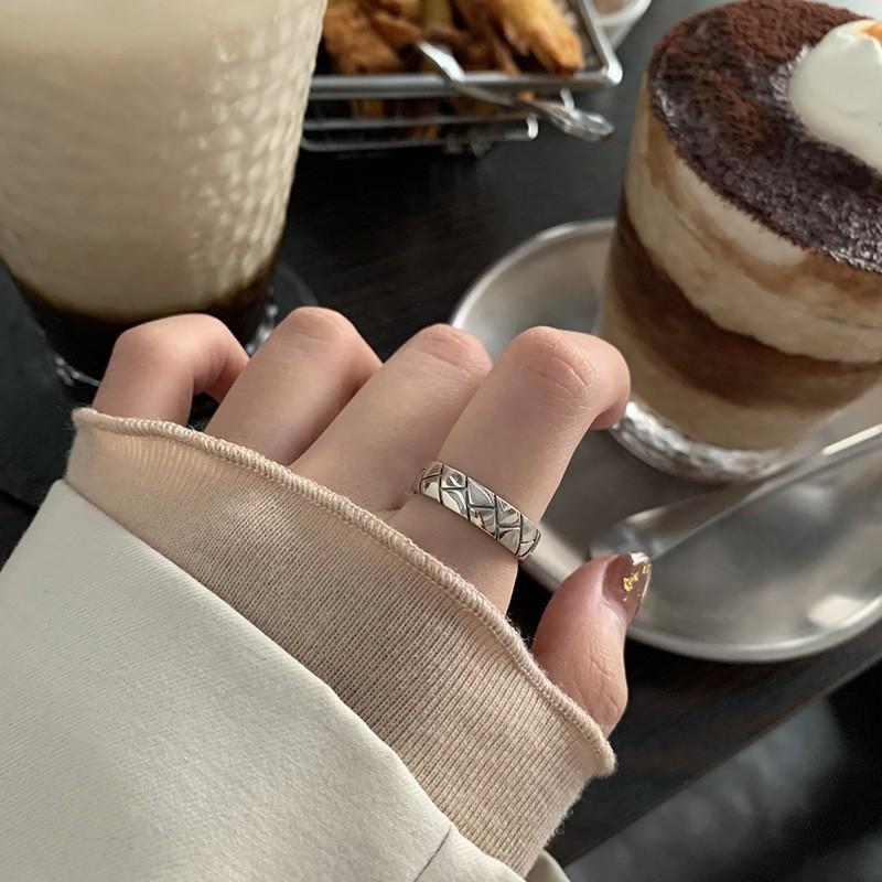 Трендовое корейское кольцо из стерлингового серебра 925 пробы, стильное, минималистичное, неправильной формы, для женщин. Идеально подходит для моды и повседневной носки. J1716