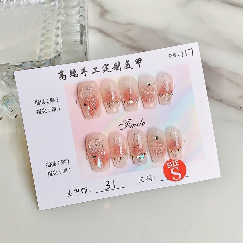 

Милый стиль Нежно-розовые наклейки для ногтей ручной работы Сверкающий цветочный дизайн Простые S