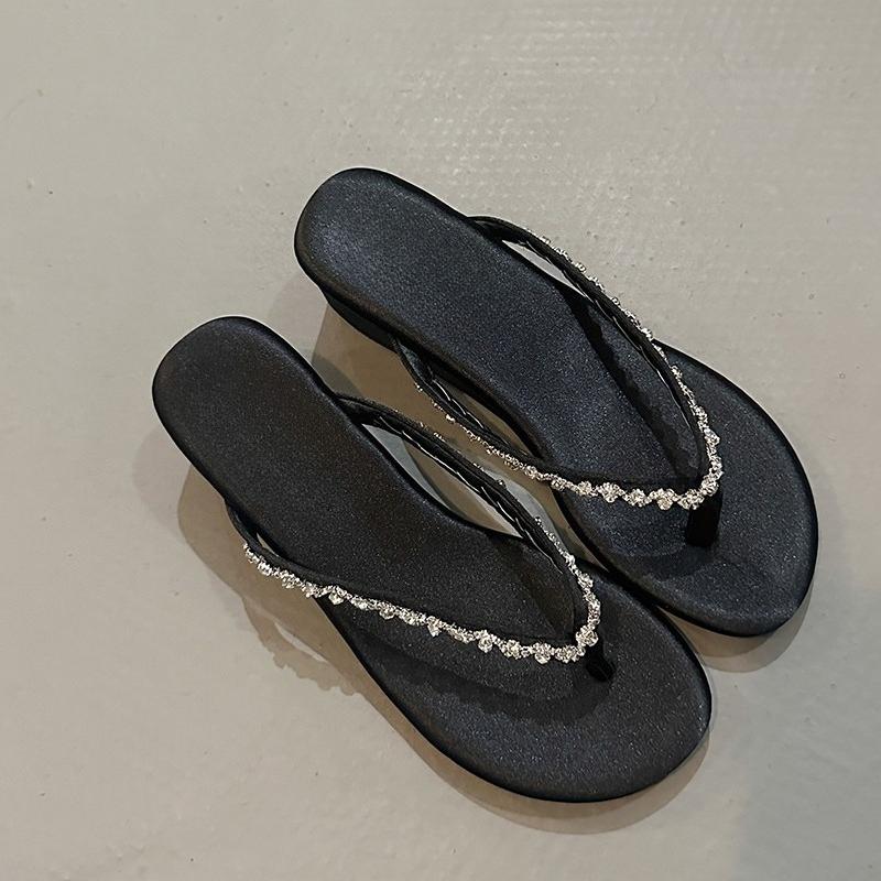 Fashion Fashion Wedge Flip-flops Women's Summer Wear New Round Head Crystal Buckle Non-slip Wear-resistant Cool Mop