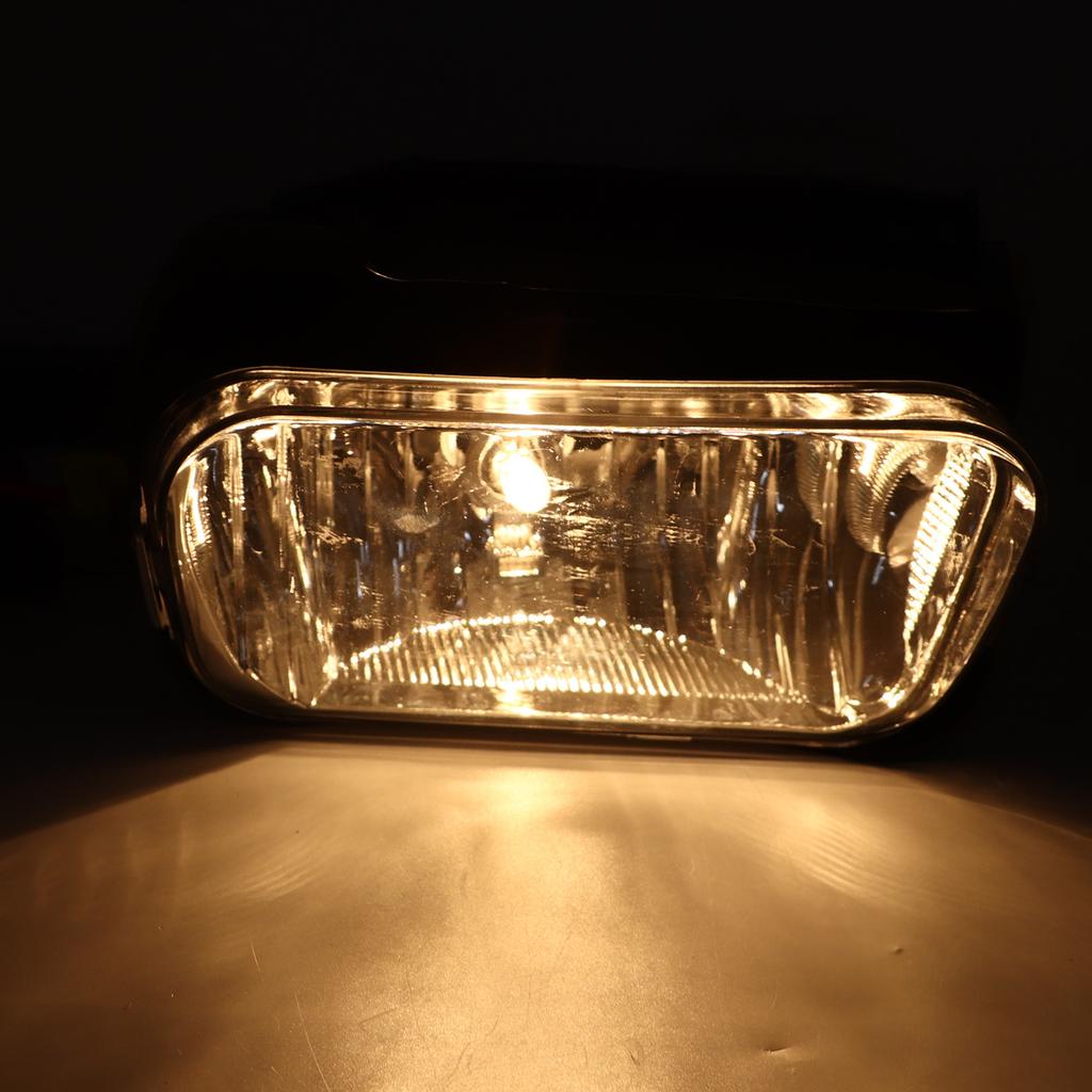 15190982 High Brightness Strong Light Penetration Bumper Fog Lights IP67 Waterproof Long Lifespan for Car