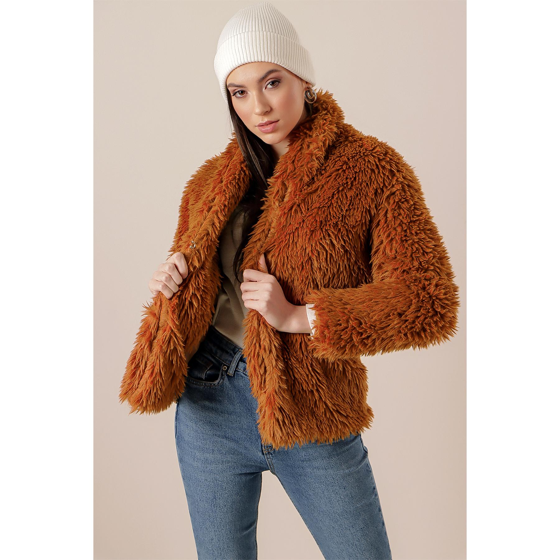 

Плюшевое пальто на подкладке