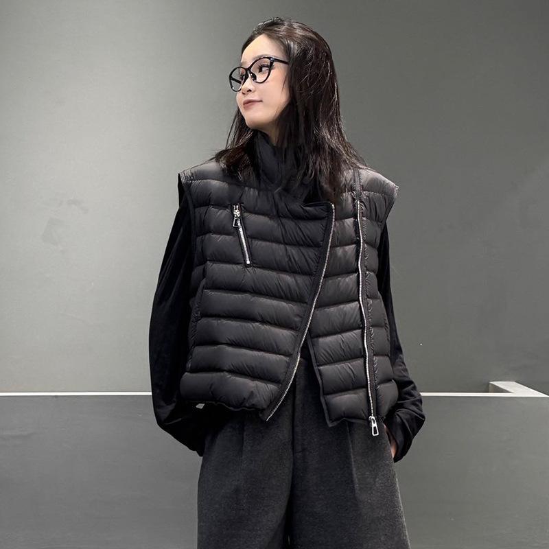 American retro large version white duck down down vest women, winter fashion design sense oblique zipper ribs vest