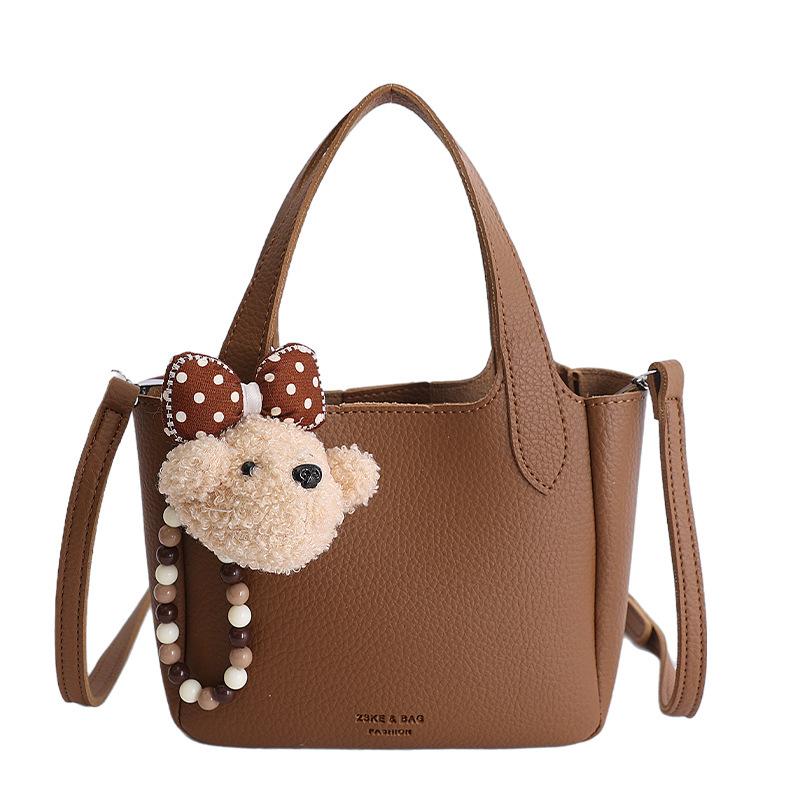 

Handheld Water Bucket Bag - Stylish Single-shoulder Crossbody Bag - High-end Business Commuting Handbag With pendant коричневий