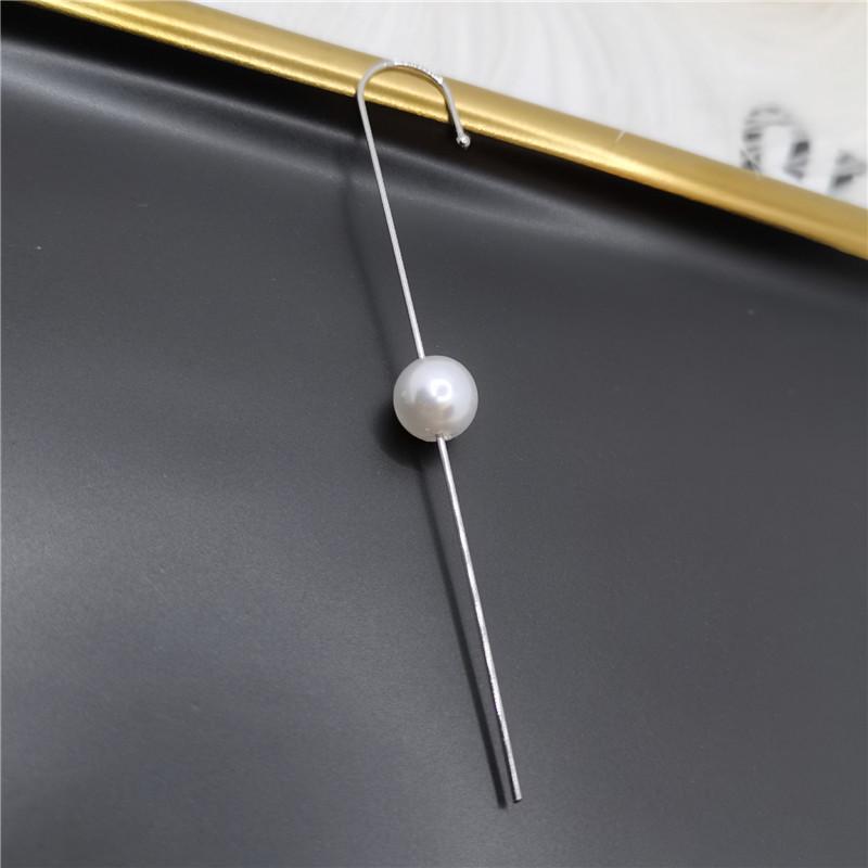 Modny Piercing Haczyk na Ucho z Cyrkonią z Klipsem na Małżowinę Uszną i Diagonalnym Designem Kości Ucha dla Kobiet