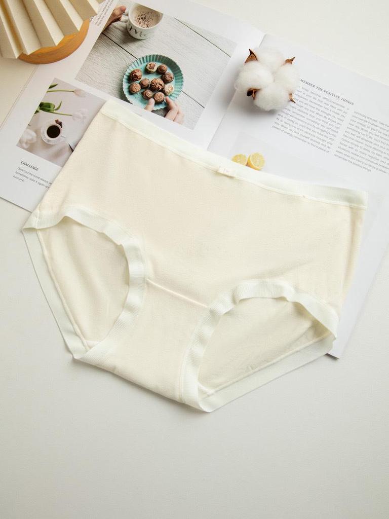 Women's Velvet Feel High-Elasticity Brushed Triangle Underwear - Soft, Comfortable, Solid Color for Autumn/Winter