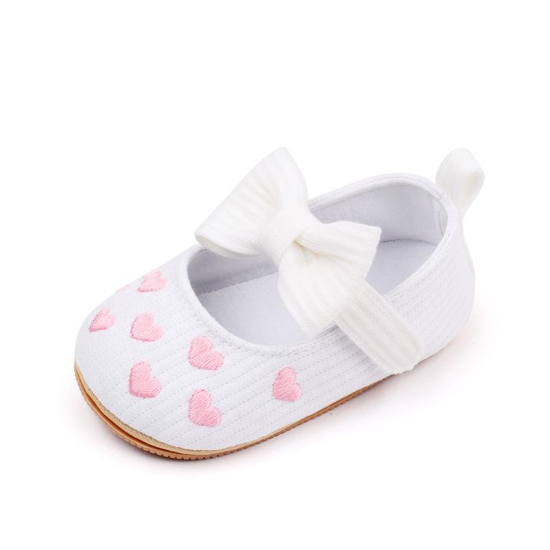Cute Baby Princess Casual Shoes Peach Heart Embroidery Solid Color Sock Closure Flat PU Insole Autumn Design Slip-On Shoes