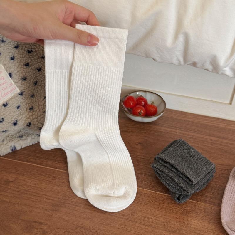 Boneless Anti-pilling Autumn and Winter Socks Solid Color Mid-calf Socks Versatile Socks for Women