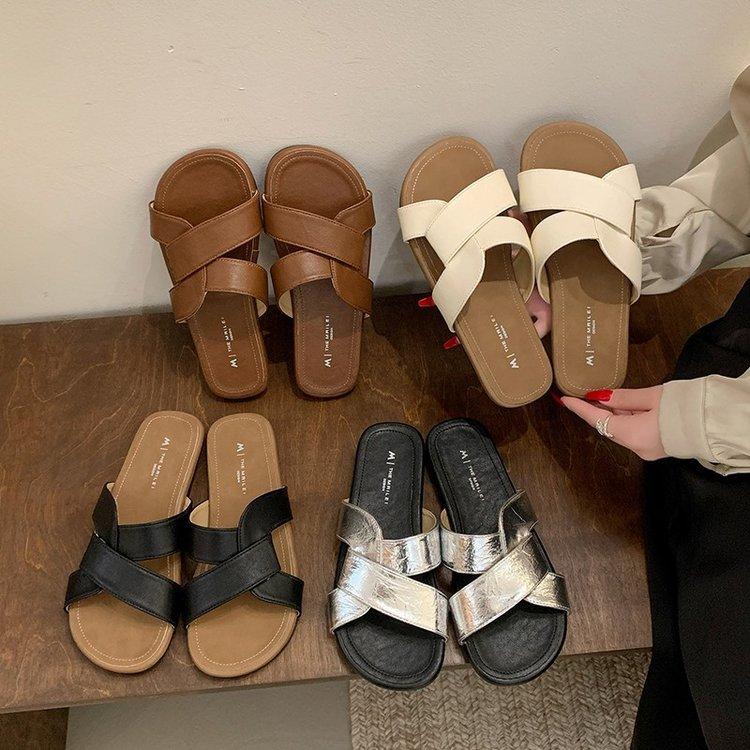 Premium Soft-soled Crossed Slippers Women's Summer 2025 New Outside Cool Slippers Women's Seaside Beach Shoes Women's
