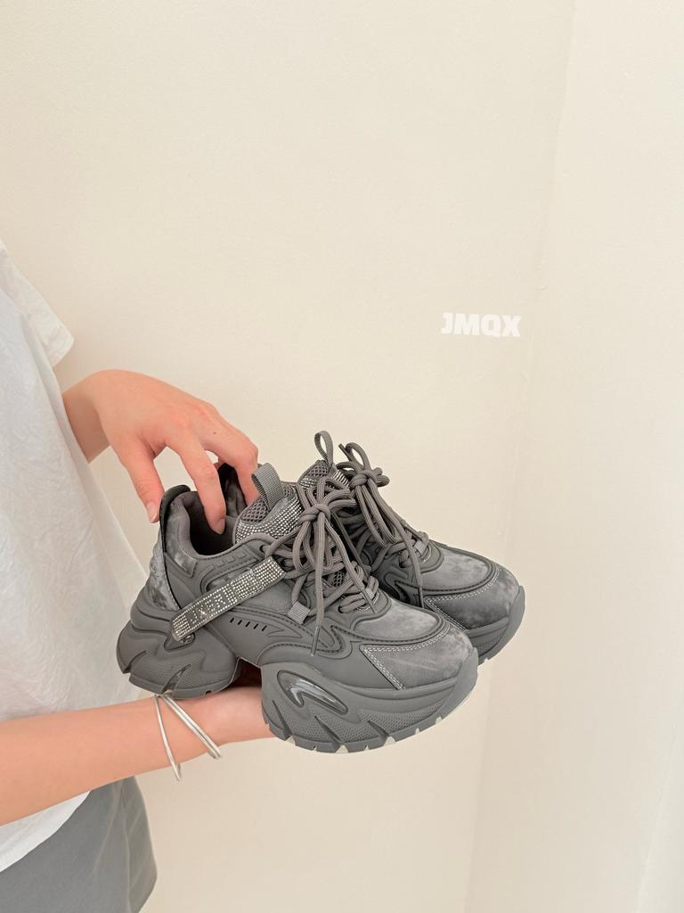 Damen-Dad-Schuhe mit dicker Sohle, leicht und rutschfest, neue Herbstschuhe für Kinder 2025, beliebte weiche Sohlen sind nicht ermüdend und vielseitig