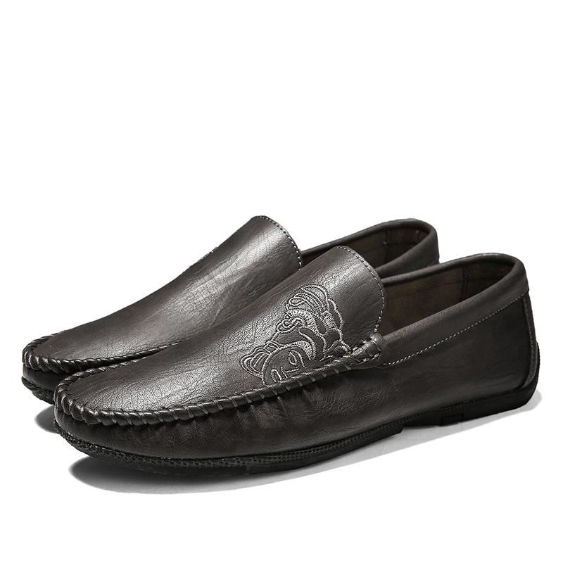 2025 Autumn NEW Men's Loafers Comfortable Flat Casual Shoes Men Breathable Moccasins Slip-On Soft Leather Driving Shoes