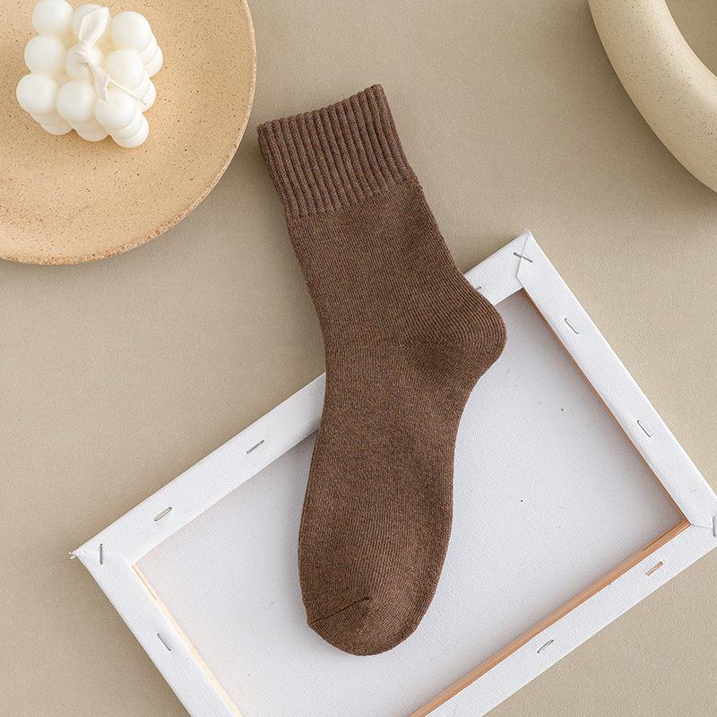 Autumn and Winter Style Loop Socks for Men, Trendy Mid-calf Socks, Retro Thick Thread Socks, Thickened and Fleece Warm Towel Socks