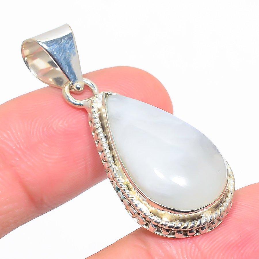 

Подвеска из стерлингового серебра 925 пробы с натуральным радужным лунным камнем 1,69 дюйма l2s93