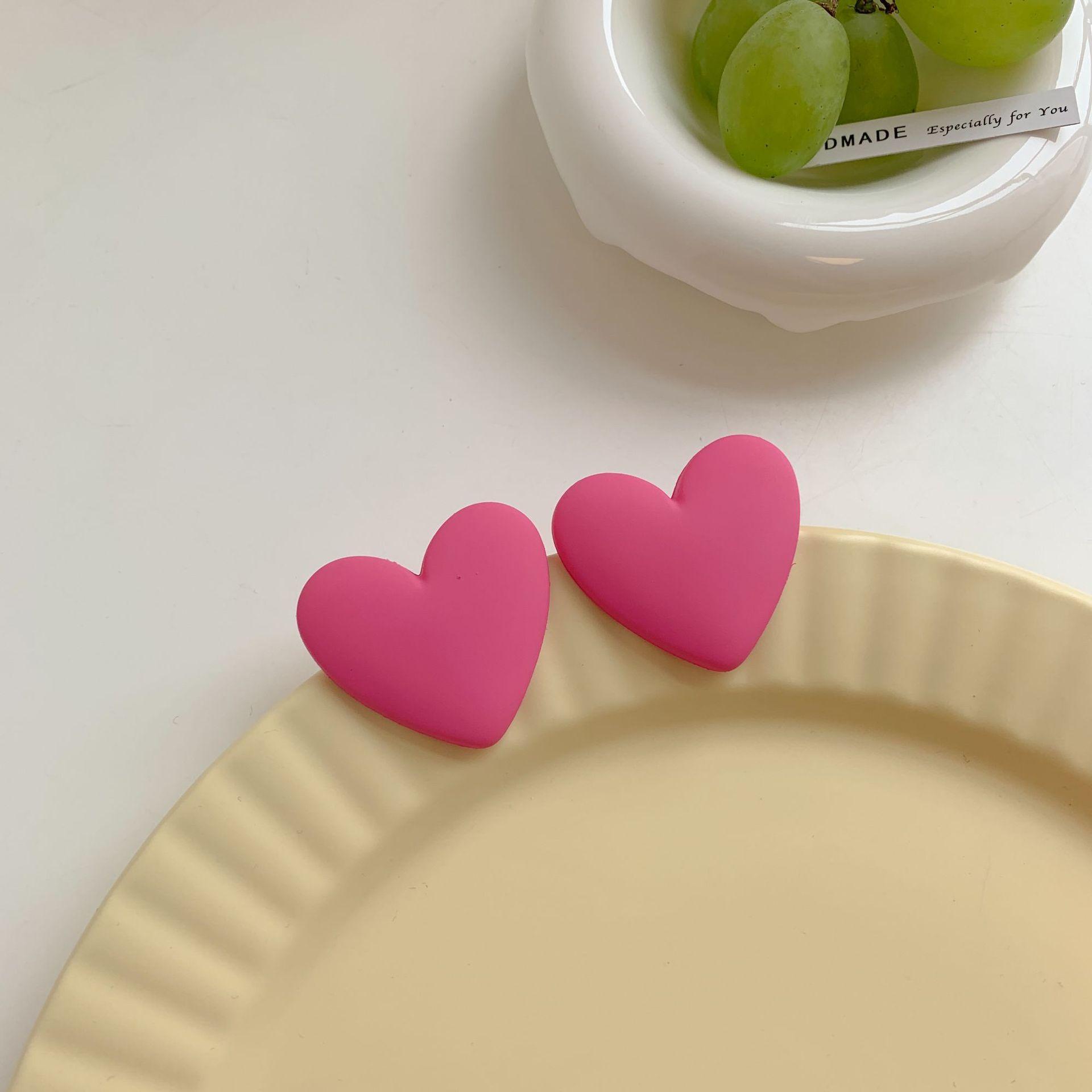 

Simple Candy Colored Heart-shaped Earrings Fashion And Cute Spray Painted Acrylic Geometric Heart-shaped Earrings Girl Earrings Rd