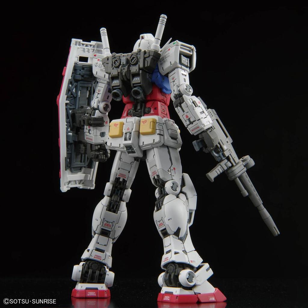 [RG] 1/144 RX-78-2 Ver.2.0 Plastic Model Kit (1/144 Scale, Pre-colored)