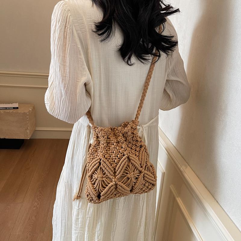 Crochet Bag Women's Bohemian Style Hollow Shoulder Bag Woven Small Bag