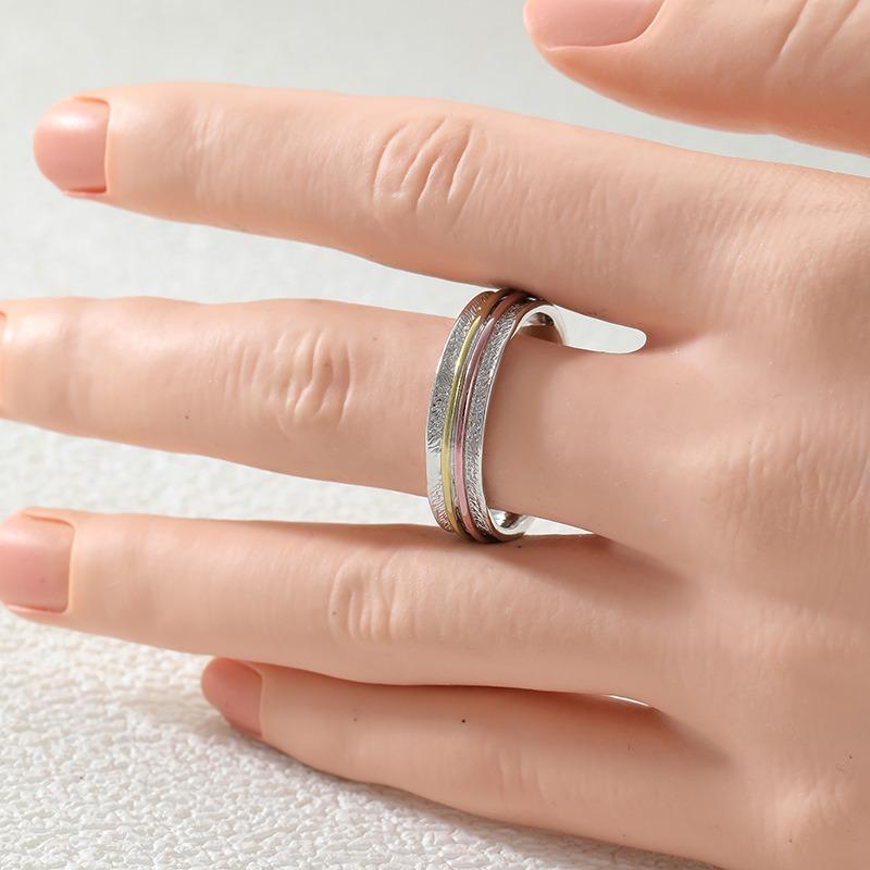 Vintage Hand Carved Wide Women's Ring Minimalist Three Color Metal Geometry Daily Wear Party Jewelry Anniversary Gift