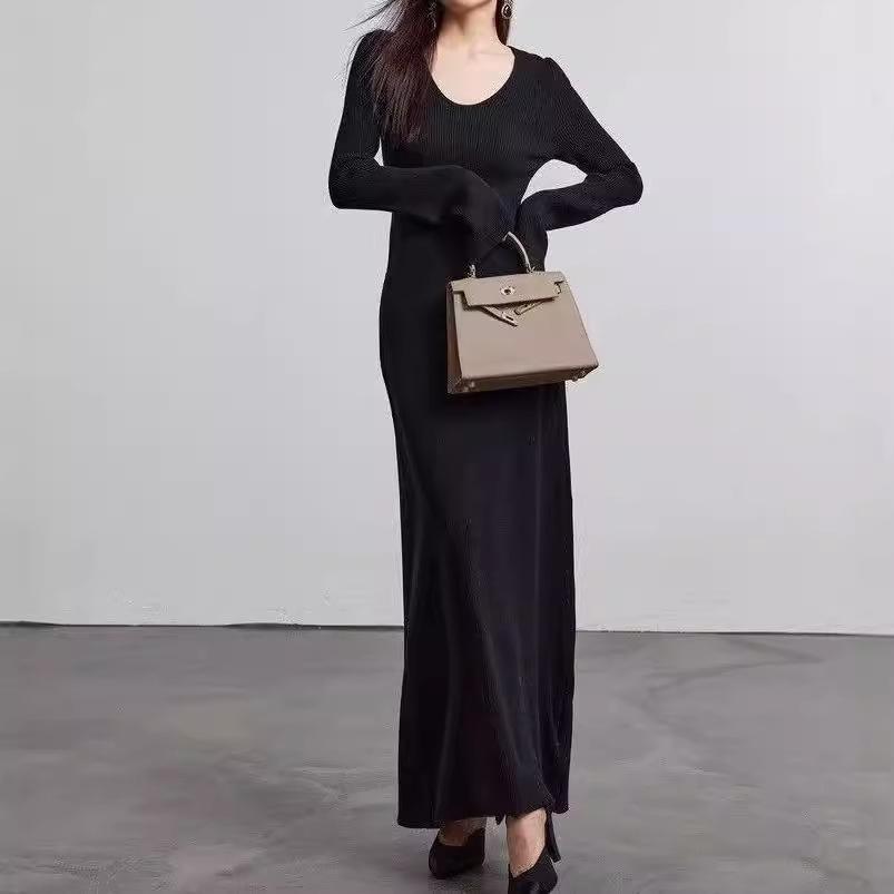 French Knitted Dress for Women In Autumn and Winter Slim Fit V-neck Sweater As A Base Dress