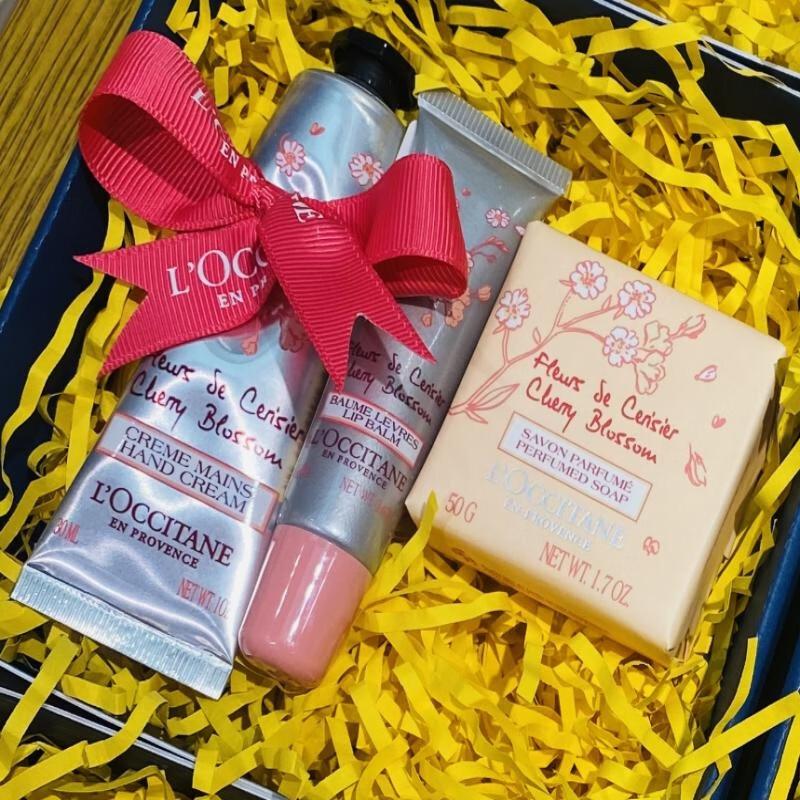 Xiang Le Mei Sweet Cherry Blossom Skincare Gift Set