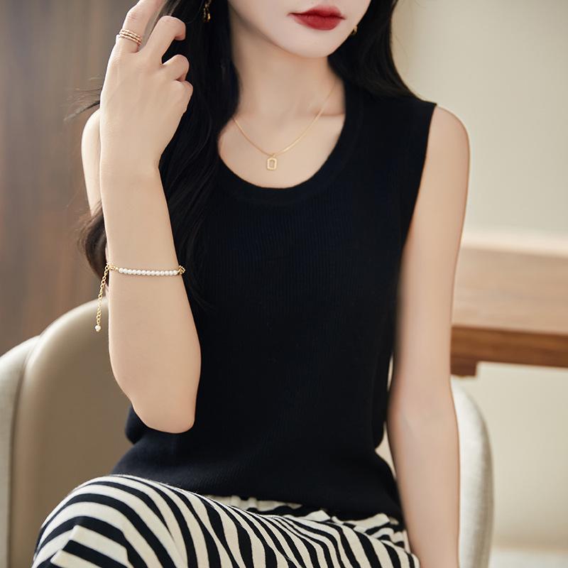 2025 Spring Worsted Wool Round Neck Sleeveless Knitted Vest - Solid Color Pullover Top