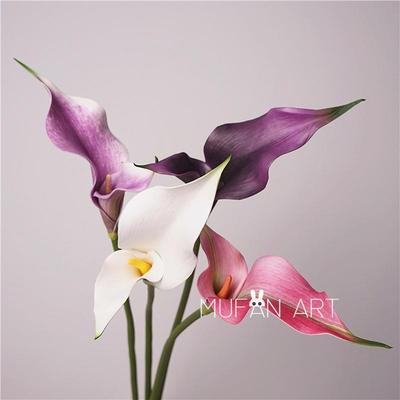 Calla Lily Silk Bouquet: Artificial Floral Art for Home, Showroom, or Photography Props. Perfect for Bridal Hand-Tied Bouquets.